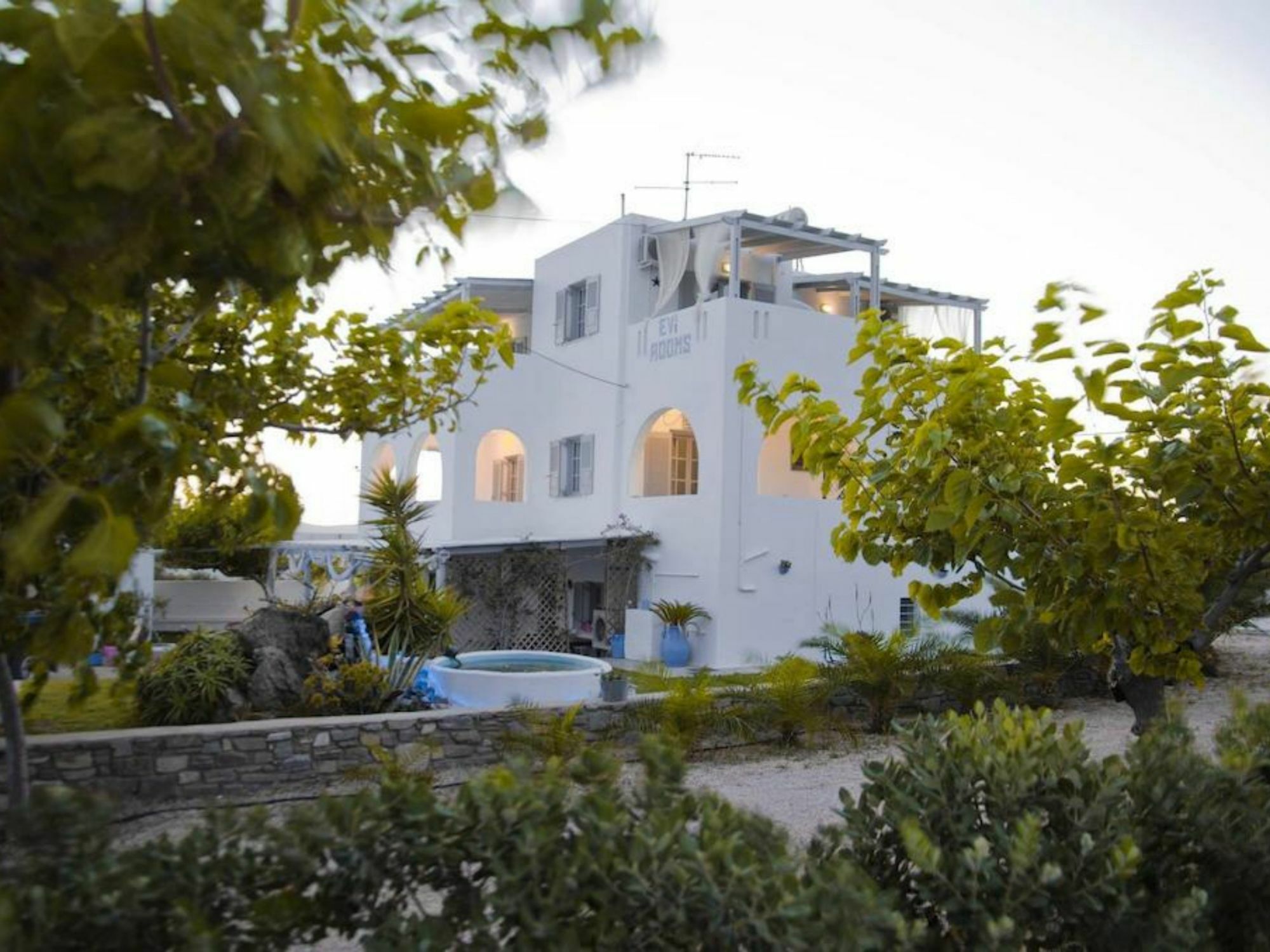 Evi Rooms Aliki  Exterior photo